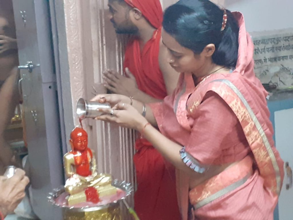 48 दिवसीय भक्तामर महामंडल विधान चल रहा भक्तिभाव से – मुनि पूज्यसागर महाराज के सानिध्य में हो रहा है आयोजन