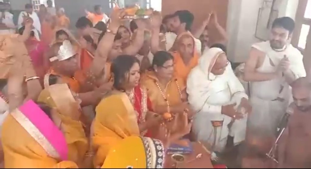 श्रावक का मुख्य कर्तव्य दान और पूजा-अंतर्मुखी मुनि पूज्य सागर महाराज