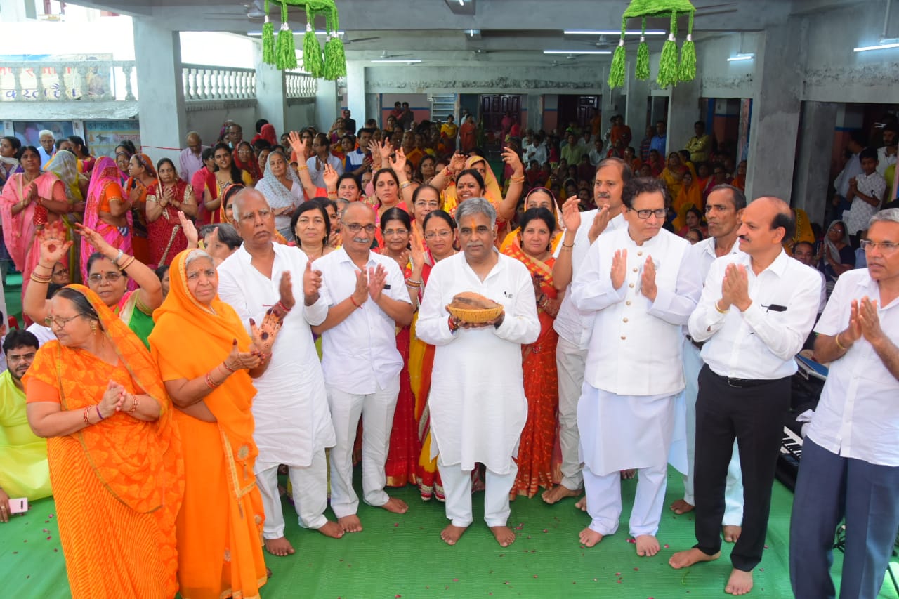 दान और पूजा नहीं करने वाला है दानव – मुनि पूज्य सागर महाराज