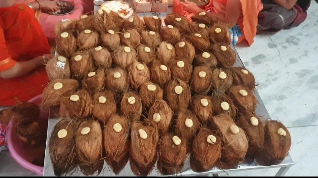 श्रीफल पुरस्कार / श्रीफल से संत ने किया सरस्वती पुत्रों का सम्मान